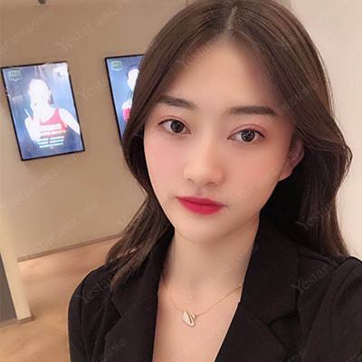 印尼杜科诺火山喷发 火山灰柱达800米